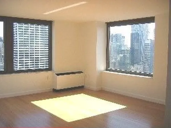 100 W 39th St APT 36C, New York, NY 10018