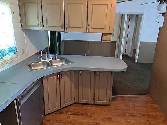 5th image of 103 Pinehurst Dr