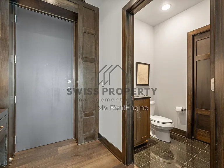 1145 N High St #504 — Photo 29