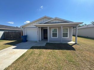 2018 3rd St, Hempstead, TX 77445