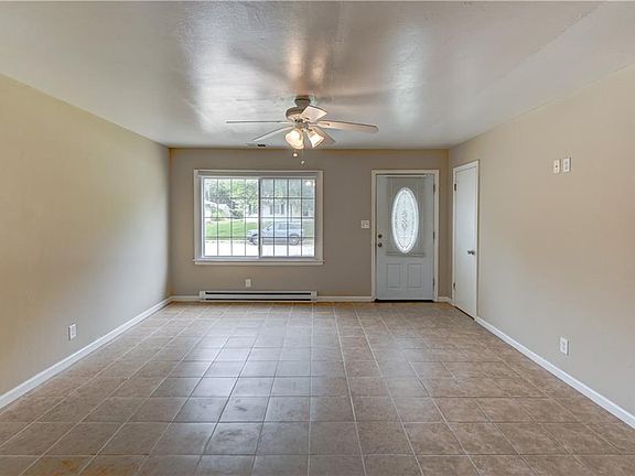 4th image of 218 SW Opal Dr