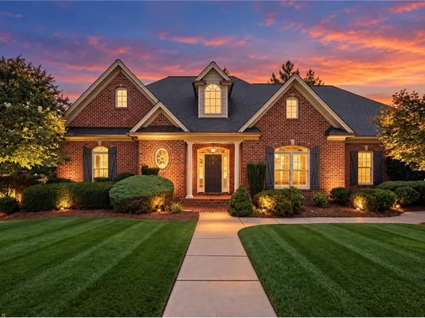 106 Sycamore Commons Ln, Bermuda Run, NC 27006