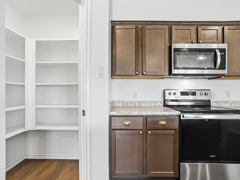 3006 Pitchfork Way — Photo 7