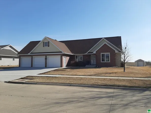 1278 16th Ave SE, Le Mars, IA 51031