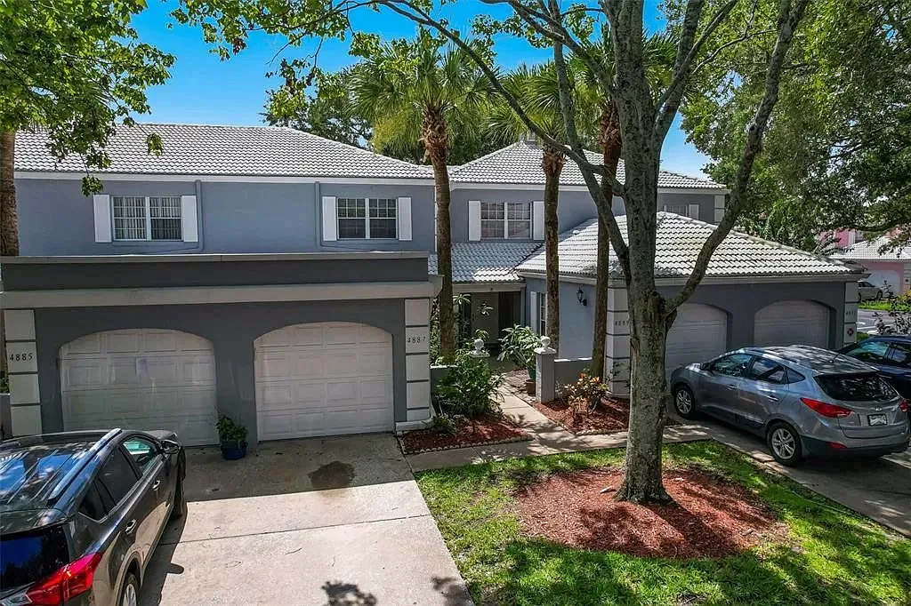 2 bed, 2.5 bath, 1228 sqft, $2,100 — Photo 3