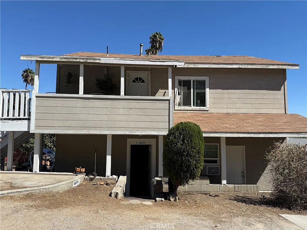 3 bed, 1.5 bath, 780 sqft, $2,600 — Photo 1
