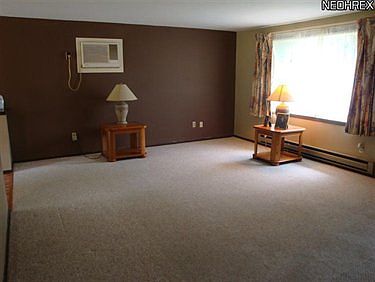 2nd image of 730 Carol Ln