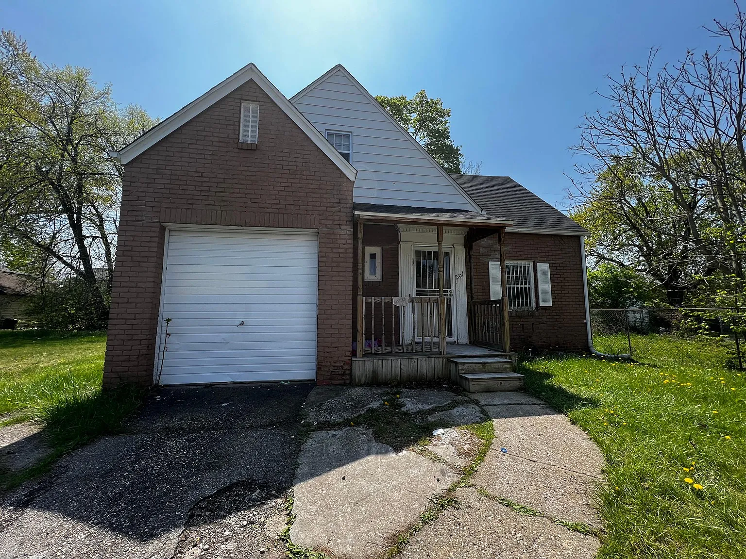 201 W Jamieson St photo 1