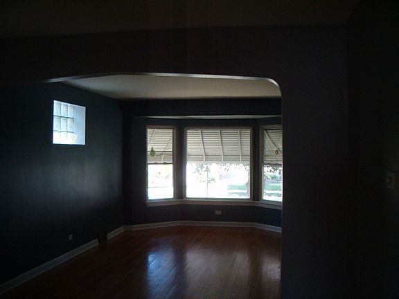 4th image of 3409 S 58th Ct