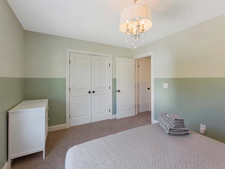 8425 Hobhouse Cir — Photo 37