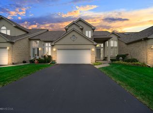 625 Meadowdale Dr, Romeoville, IL 60446