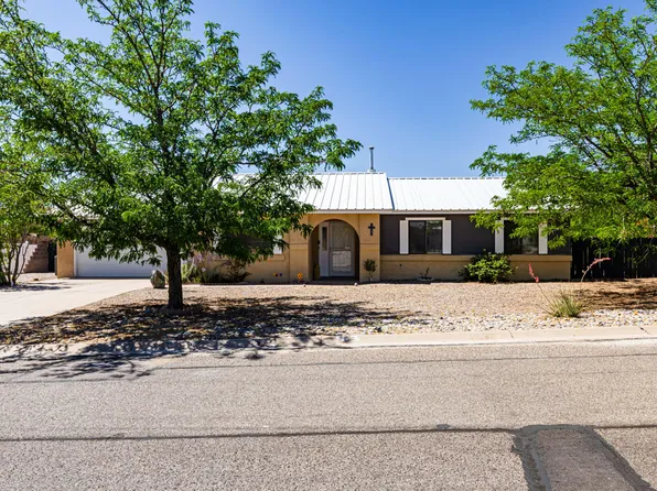 4255 Pumice Dr NE, Rio Rancho, NM 87124