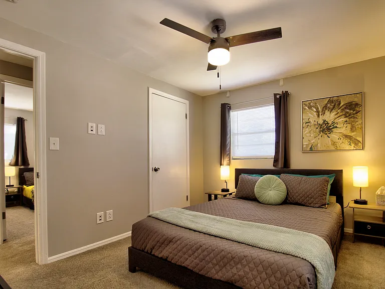 401 E Fort Worth St — Photo 21
