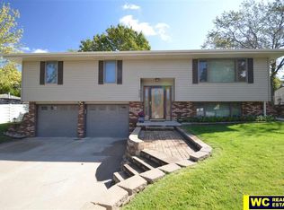 950 N 16th St, Blair, NE 68008