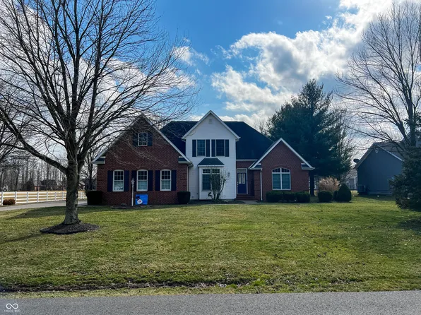 23048 Pocket Rd, Batesville, IN 47006