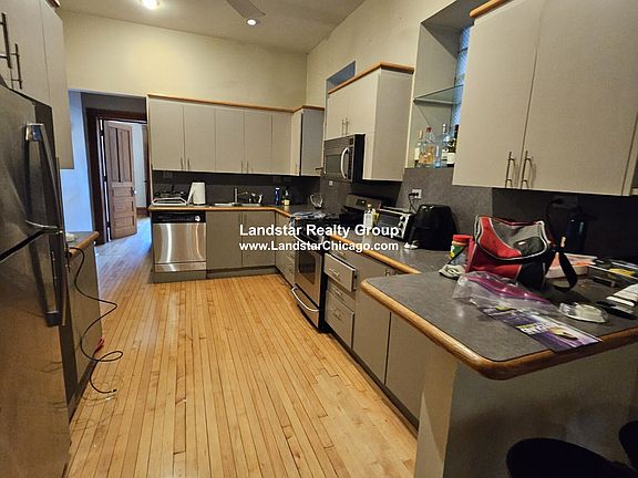 5th image of 2225 N Bissell St #1
