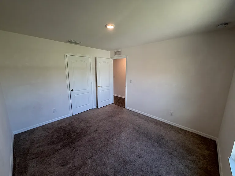 2019 NW 16th Pl — Photo 9