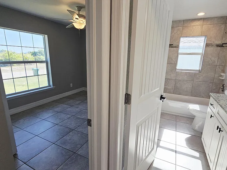 Entrance to guest bedroom & bath