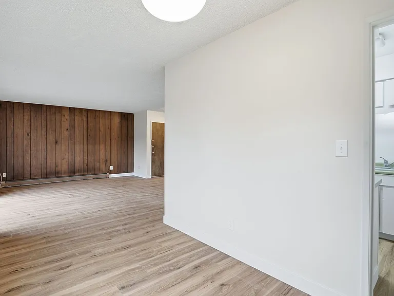 3102 E 27th Ave — Photo 33