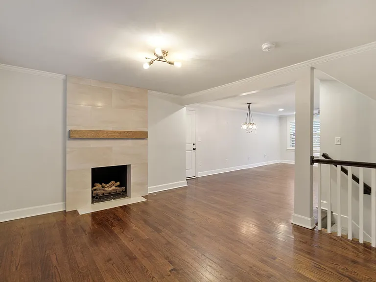 7343 Rosewood St — Photo 10