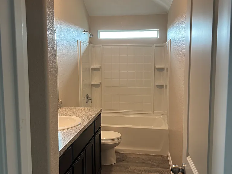9236 Castorian Dr — Photo 25