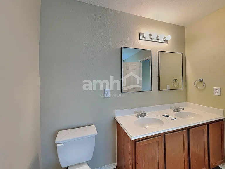 806 Silverado Way — Photo 13