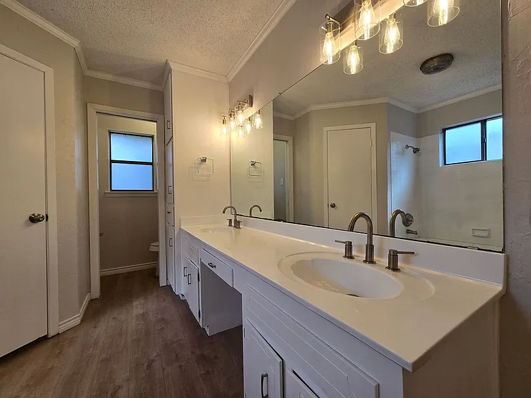 3005 Tallwood Dr — Photo 11