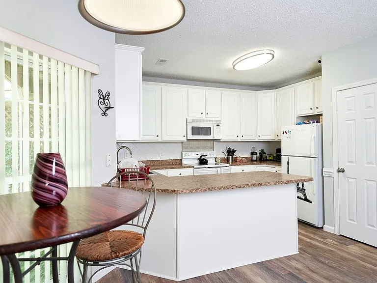 14601 Pomerol Ln — Photo 28