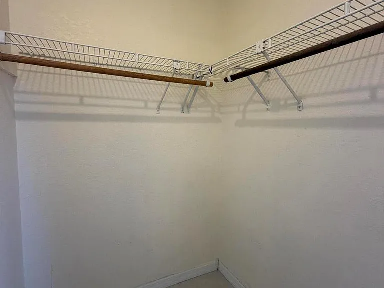3802 SW Kocerik St — Photo 4