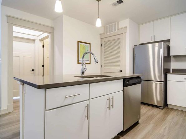 1002 Run Hill Ct #109