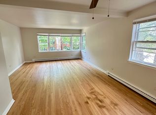5640 N Talman Ave APT 2, Chicago, IL 60659
