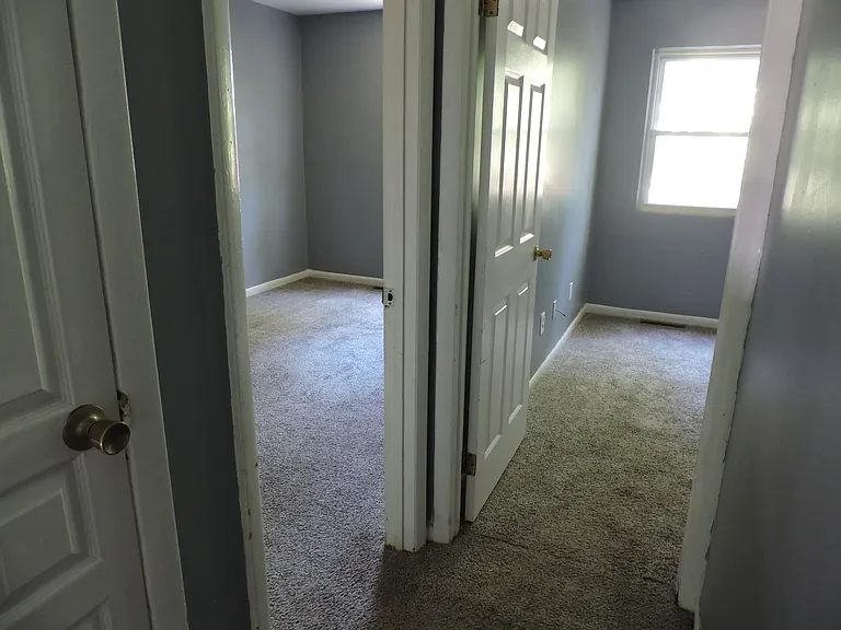 143 Spruance Rd — Photo 6