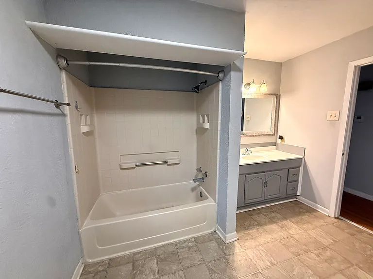 2 Ouida Cir — Photo 9