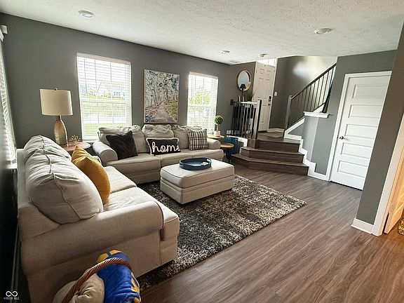 3rd image of 17260 Henslow Dr