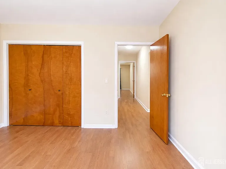 203 Mandon Ct — Photo 6