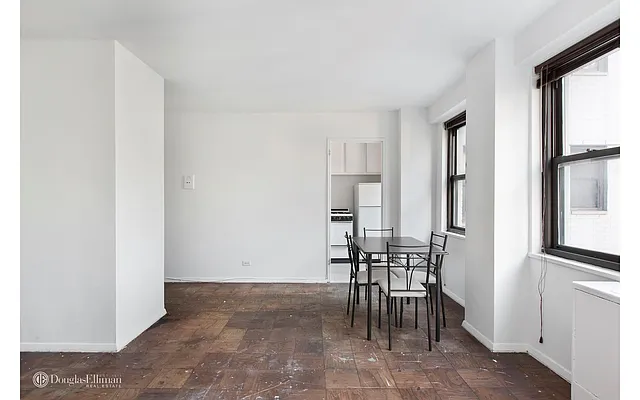 Sold by Douglas Elliman | media 15