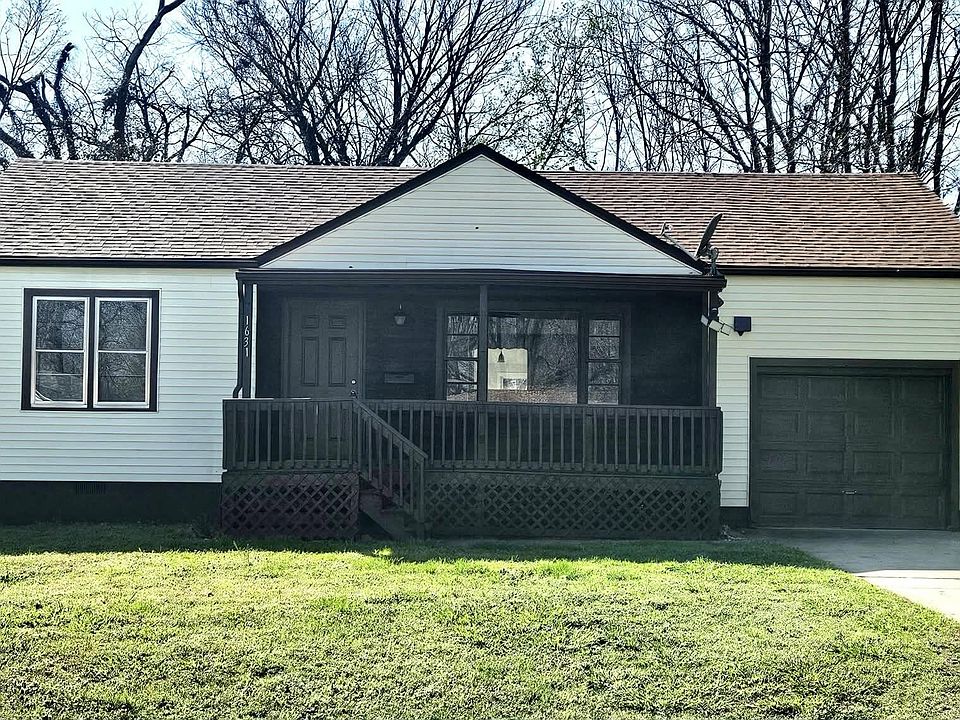 1st image of 1631 N Kentwood Avenue
