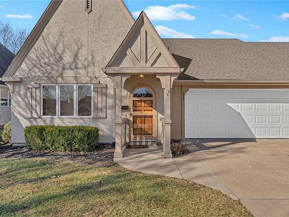 5th image of 2724 Chipperfield Rd