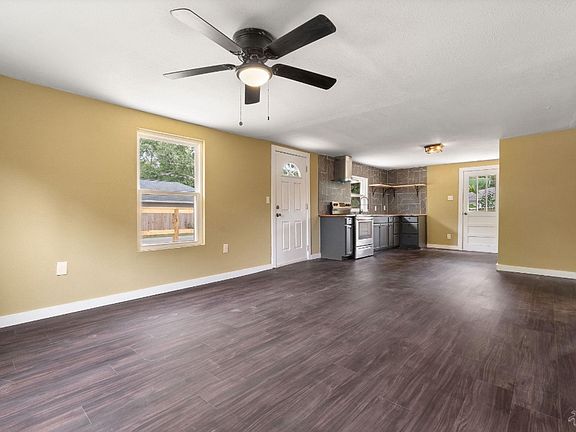 4th image of 607 W Hannah St