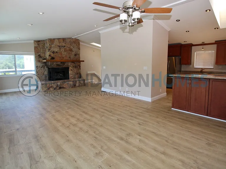 93 Live Oak Ave — Photo 5