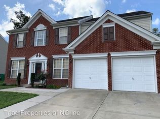 1538 Pondhaven Dr, High Point, NC 27265