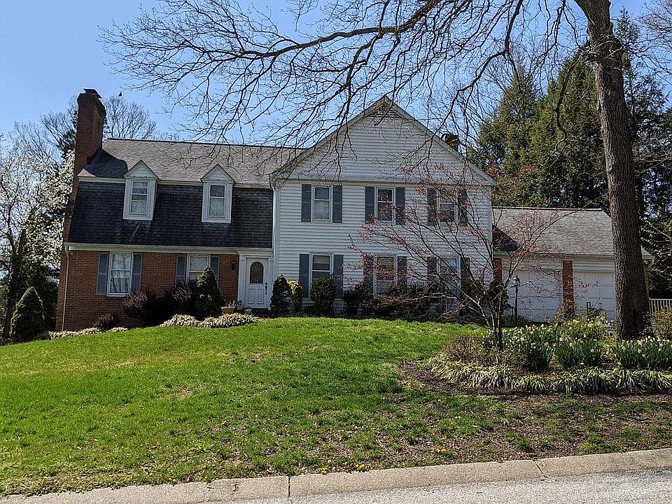 1st image of 532 Point Field Dr
