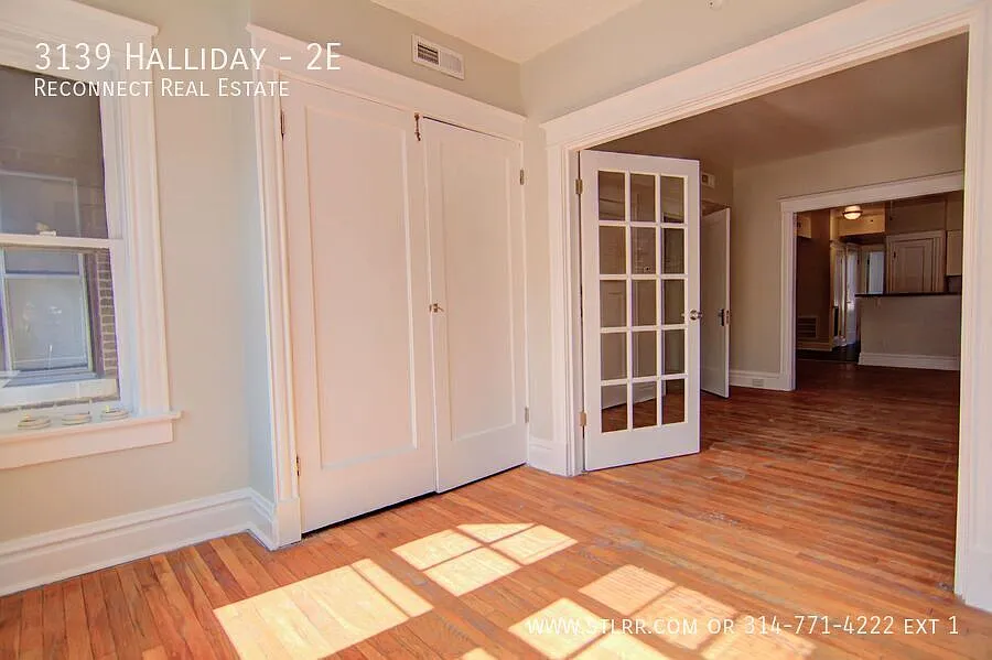 Very nice newly renovated 1 plus bedroom 1 bath not available for move in until September 7th! — Photo 3