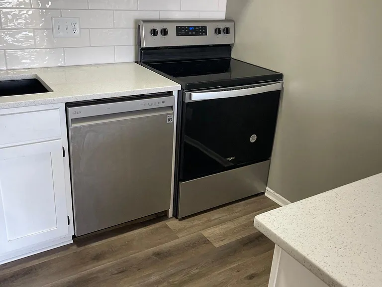 7755 Main St #6 — Photo 4