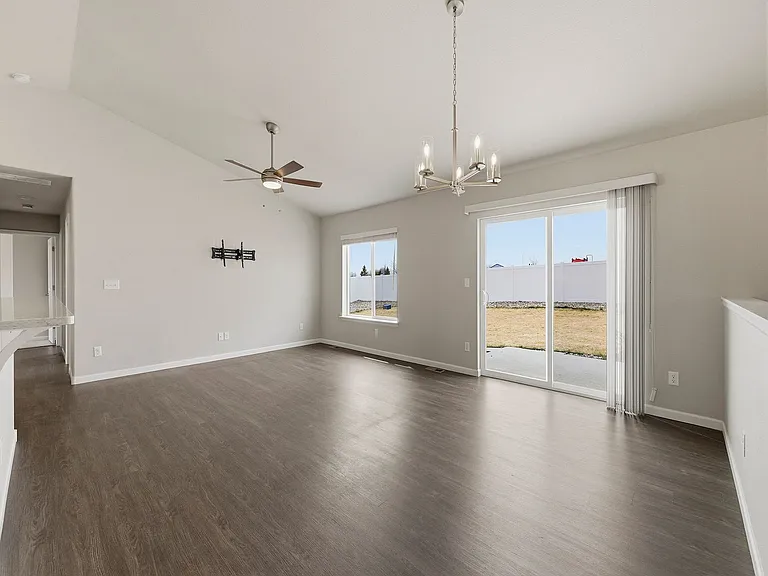 4313 Yellowbells Dr — Photo 5