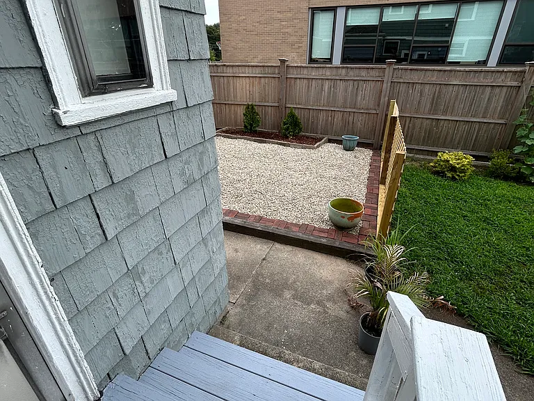 555 Lloyd Ave — Photo 20
