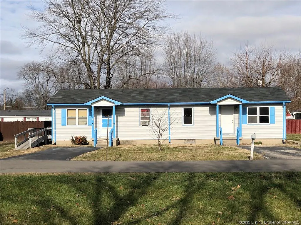 352 Hollan Dr photo 1