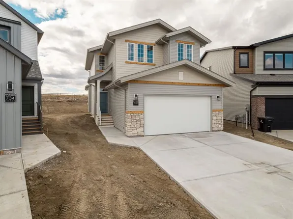 730 NE Violet Pl W, Lethbridge, AB T1J 5V1
