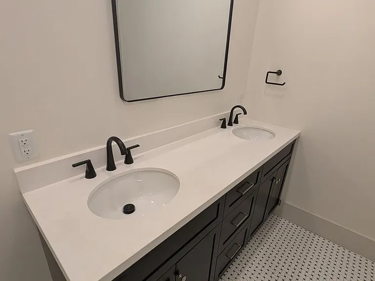 521 Garrard St #1 — Photo 14