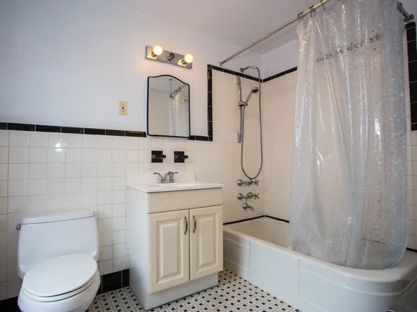 122 Franklin Street TWNH image 7 of 8